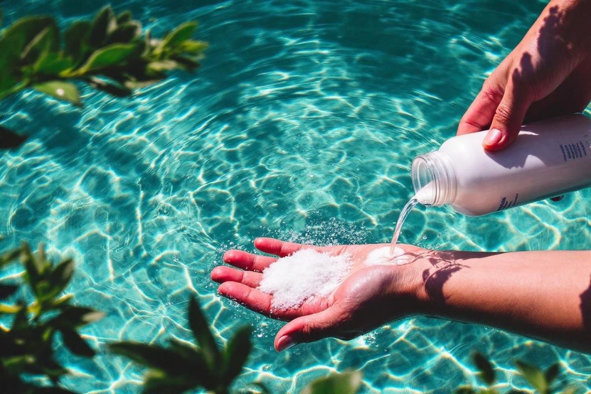 Comment baisser le ph d'une piscine​ ?